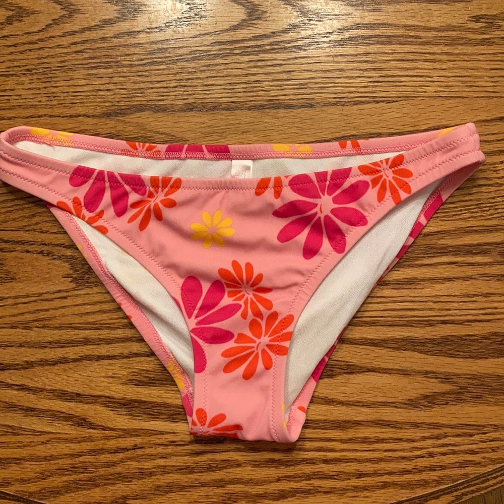 EUC Victoria’s Secret bikini. Size S. - Picture 5 of 9